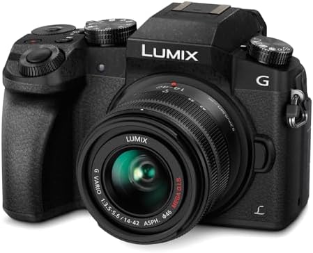 Panasonic Cámara digital Lumix G7 4K con lente Lumix G Vario de 0.551-1.654 in (renovada)