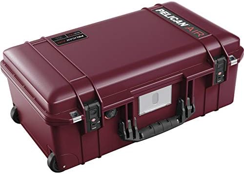 Pelican Air 1615 Travel Case   Suitcase Luggage  Black