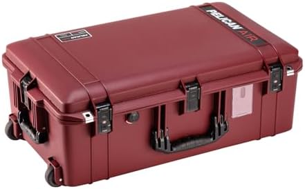 Pelican Air 1615 Travel Case   Suitcase Luggage  Black