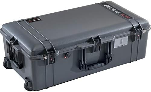 Pelican Air 1615 Travel Case   Suitcase Luggage  Black