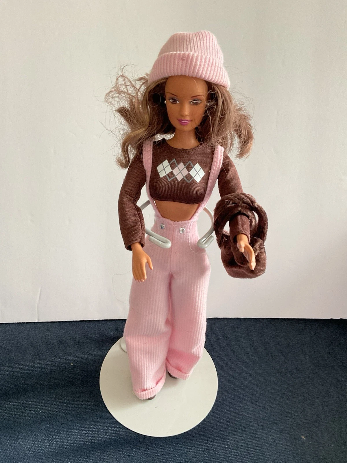Perfect Pink Teresa Barbie Doll 19668 1997   Including shoes  backpack & stand