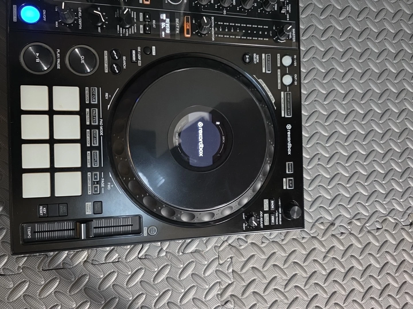 Pioneer DJ DDJ 1000 4 Channel rekordbox DJ Controller With Power & USB Cable