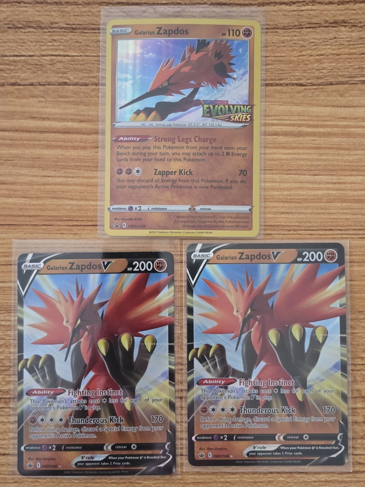 Pokémon TCG Galarian Zapdos SWSH124 & Galarian Zapdos V 80/198