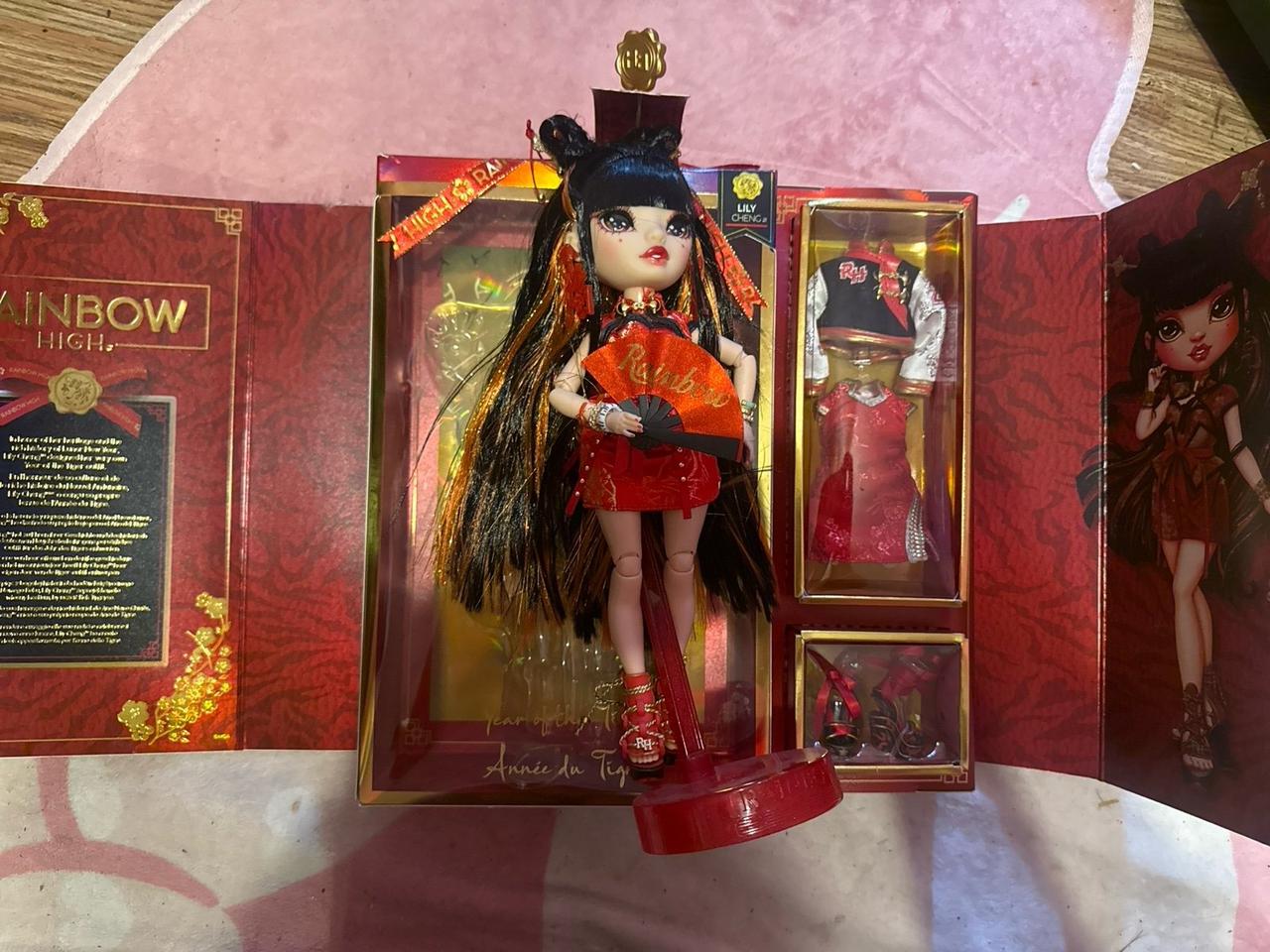 Rainbow High Doll - Lily Cheng