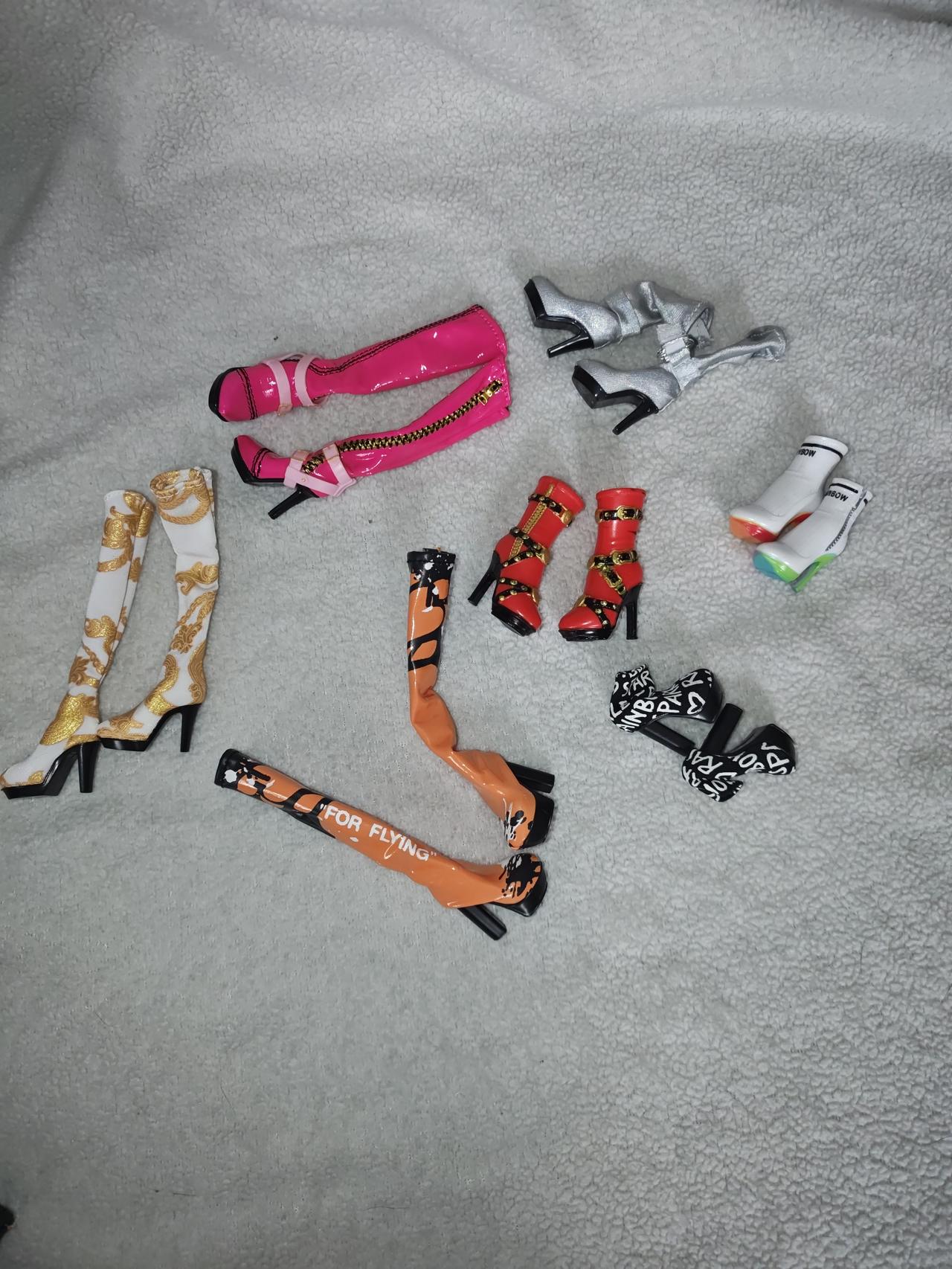 Rainbow high doll shoe lot