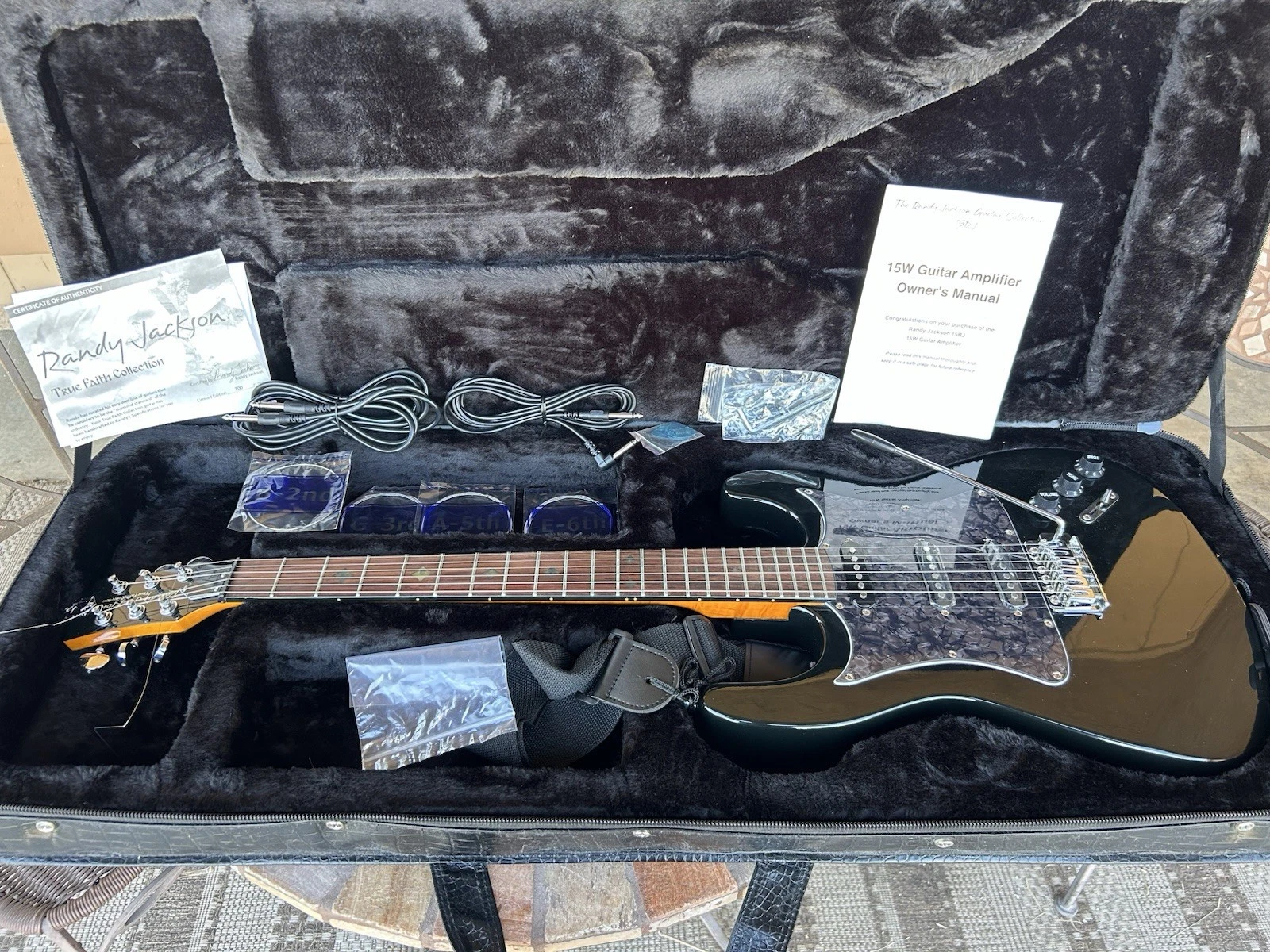 Guitarra eléctrica Randy Jackson Colección True Faith Edición limitada GUITARRA