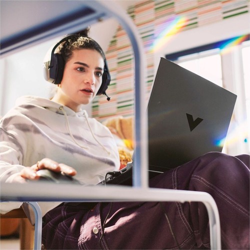 Portátil para juegos HP Victus de 15,6" FHD, 144 Hz, R5-7535HS, 8 GB, 512 GB, RX 6550M, reacondicionado