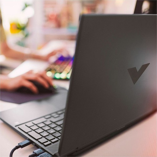 Portátil para juegos HP Victus de 15,6" FHD, 144 Hz, R5-7535HS, 8 GB, 512 GB, RX 6550M, reacondicionado
