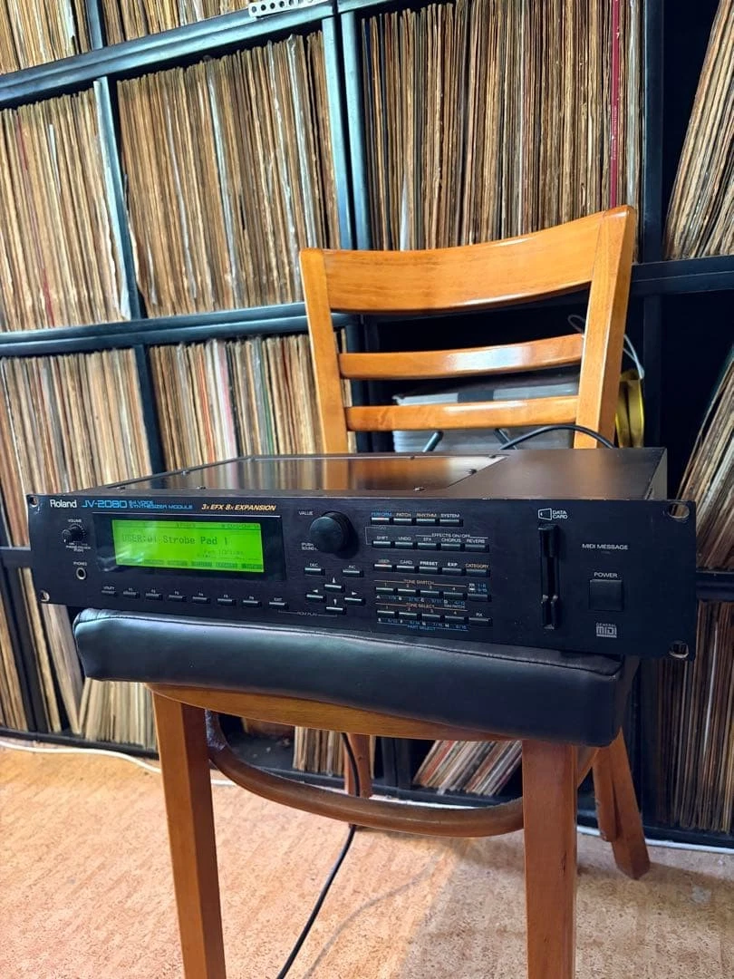 Roland JV 2080 Synth Module  Excellent LCD  Fully Working  Used