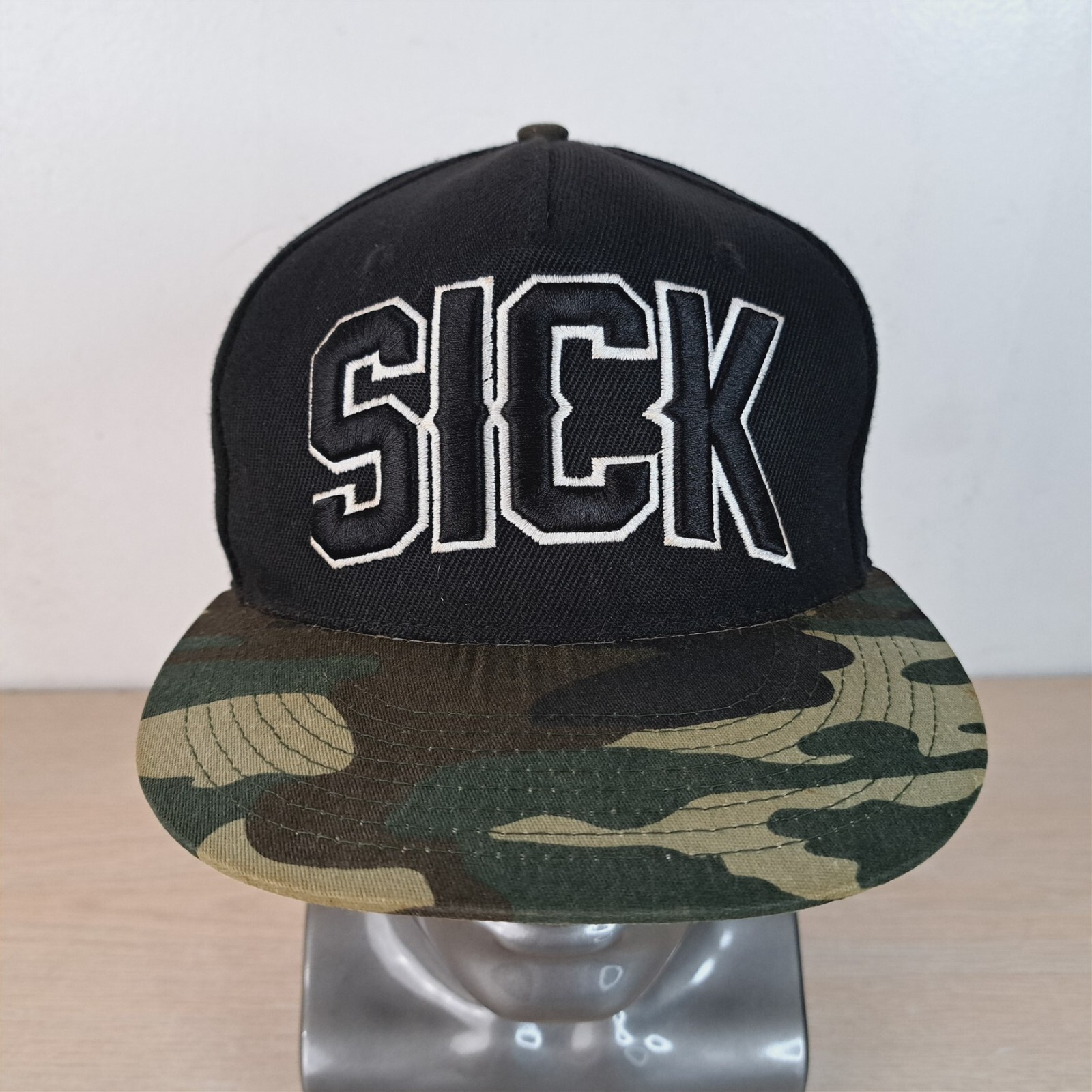 SICK ADJUSTABLE SNAPBACK BASEBALL HAT/CAP  BLACK/CAMO  OUTDOOR/SPORTS