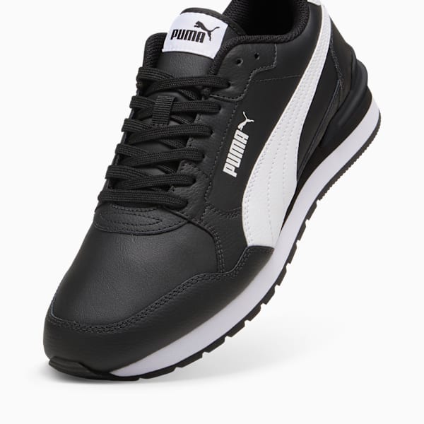 ST Runner v4 Leather
