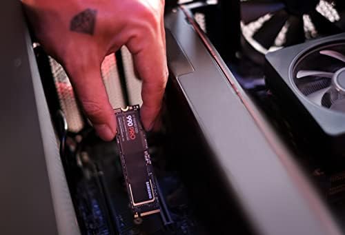 Samsung Disipador térmico 990 PRO SSD 4TB, NVMe M.2 2280, velocidades de lectura de hasta 7,450 MB/s Lo mejor para PlayStation 5 (PS5 SSD) expansión de consola MZ-V9P4T0CW