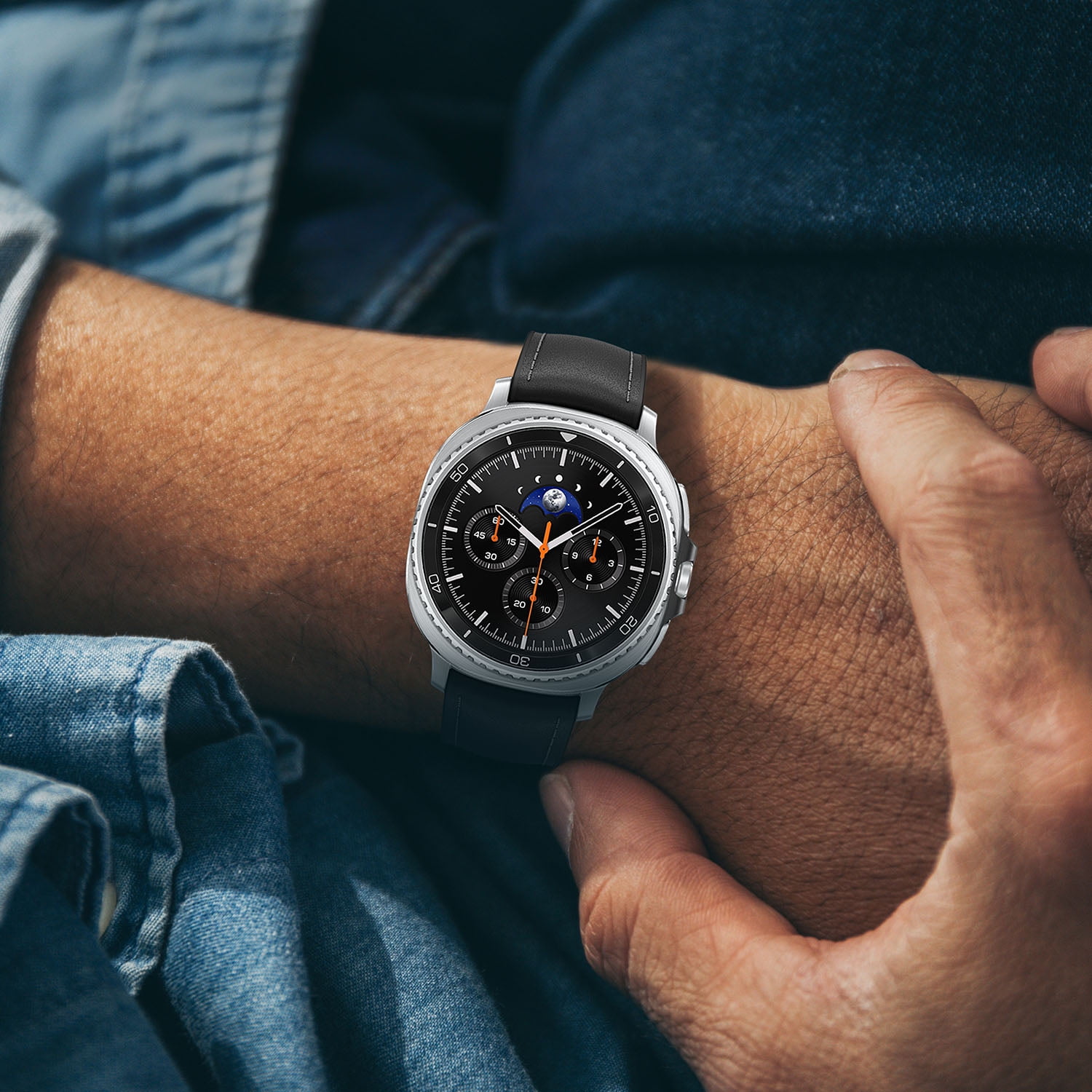 Samsung Galaxy Watch8 Classic Reloj Inteligente Bluetooth de 46 Mm, Negro, Correa Negra
