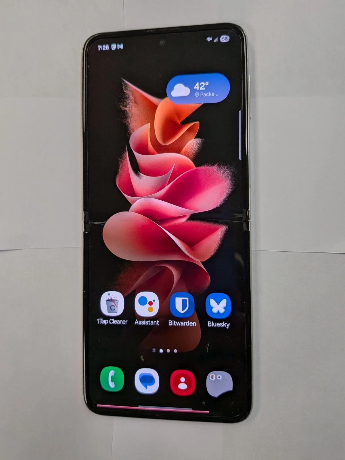 Samsung Galaxy Z Flip3   128 GB   Cream  Unlocked  READ 