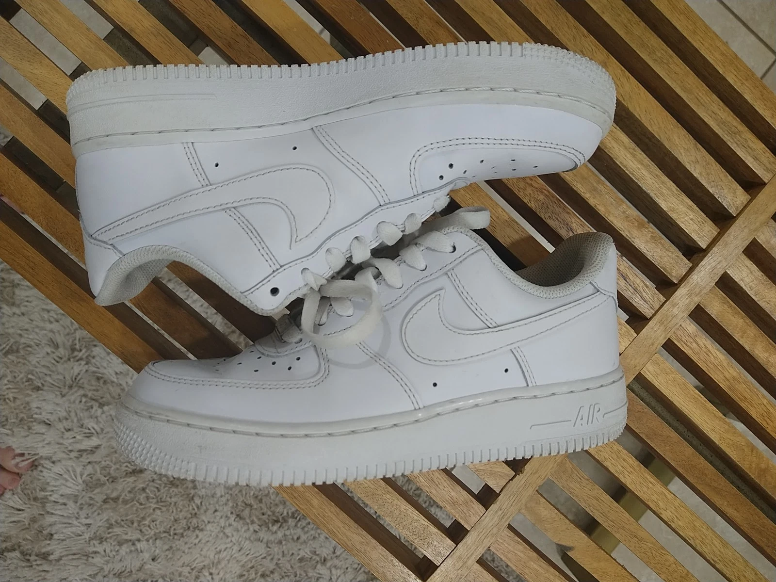 Size 7   Nike Air Force 1 Low  07 White