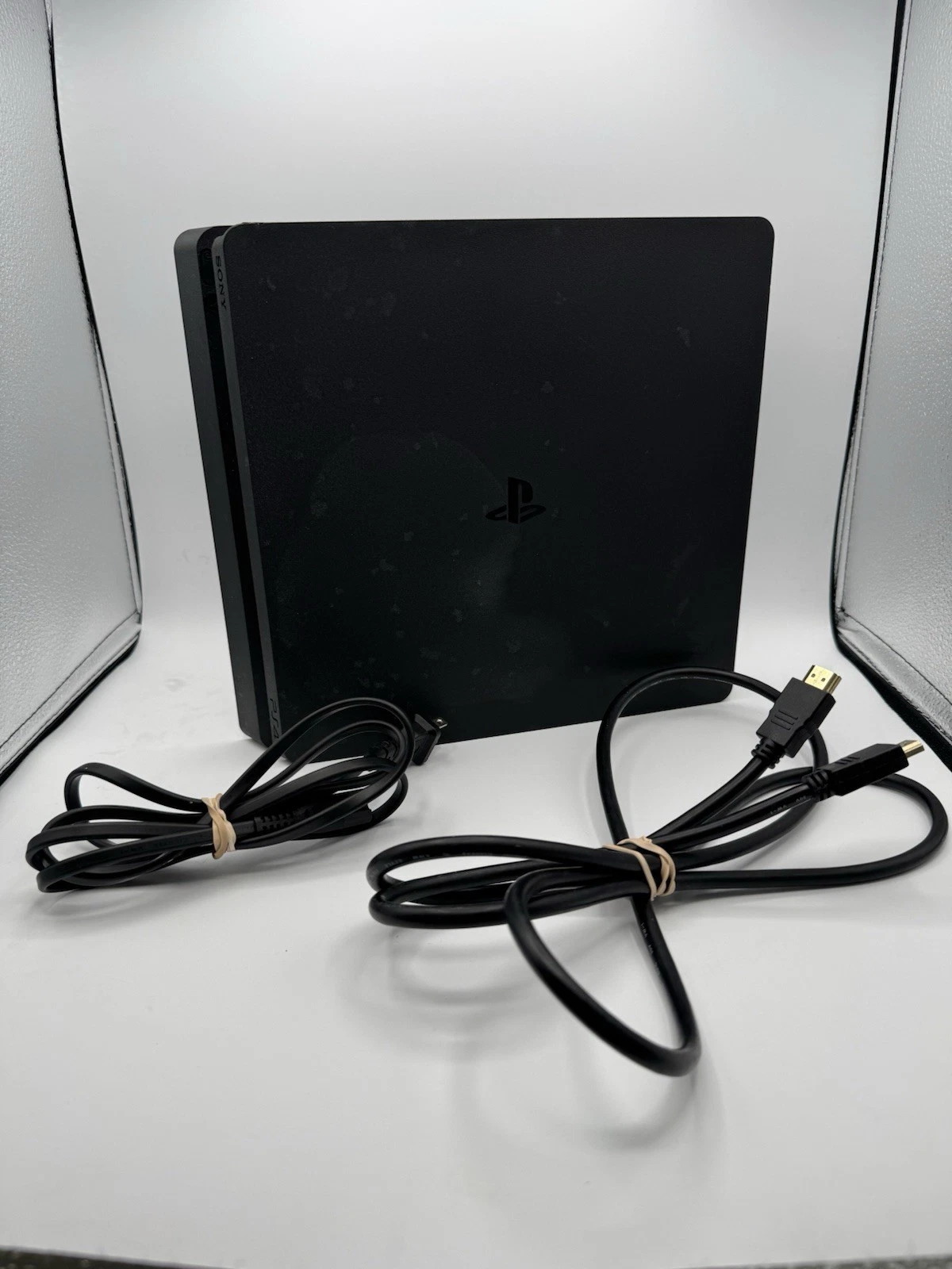 Consola de juegos Sony PlayStation 4 Slim PS4 de 1 TB, color negro, solo CUH-2215B *LEER