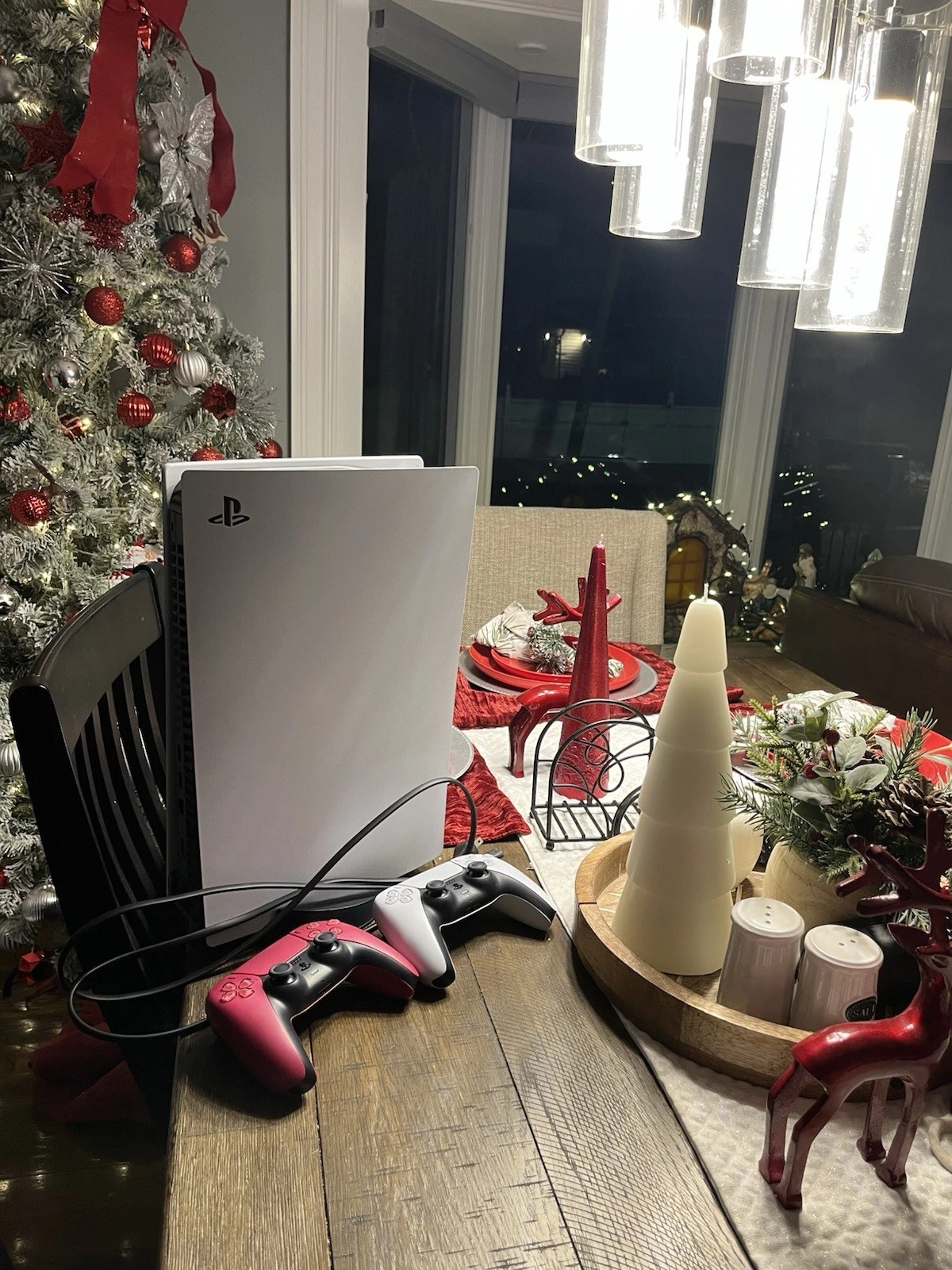 Sony PlayStation 5 Disc   2 controllers   cable   FC25  PRE OWNED