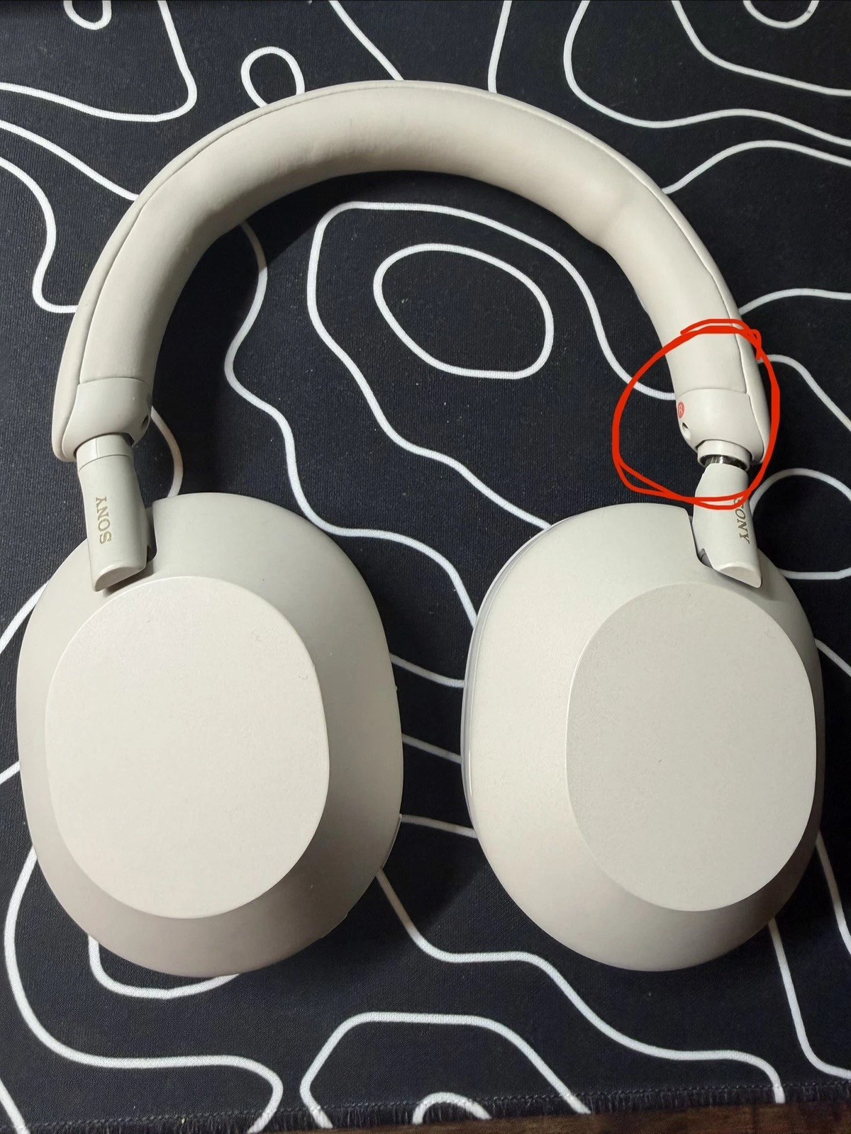 Sony WH 1000XM5 Wireless Headphones   BROKEN RIGHT HINGE  Functional 