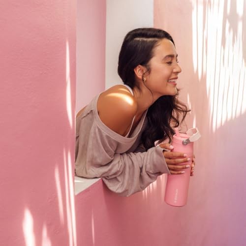 STANLEY - Botella de agua IceFlow Flip Straw 2.0 con pajilla abatible, abertura más grande, acero inoxidable aislado, sin bisfenol A, 36 onzas, liviana y antiderrames, color verde Meadow