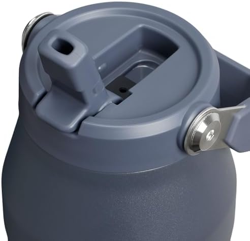 STANLEY - Botella de agua IceFlow Flip Straw 2.0 con pajilla abatible, abertura más grande, acero inoxidable aislado, sin bisfenol A, 36 onzas, liviana y antiderrames, color verde Meadow