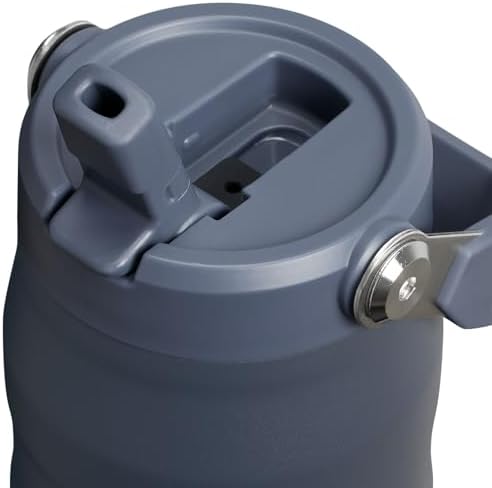 STANLEY - Botella de agua IceFlow Flip Straw 2.0 con pajilla abatible, abertura más grande, acero inoxidable aislado, sin bisfenol A, 36 onzas, liviana y antiderrames, color verde Meadow