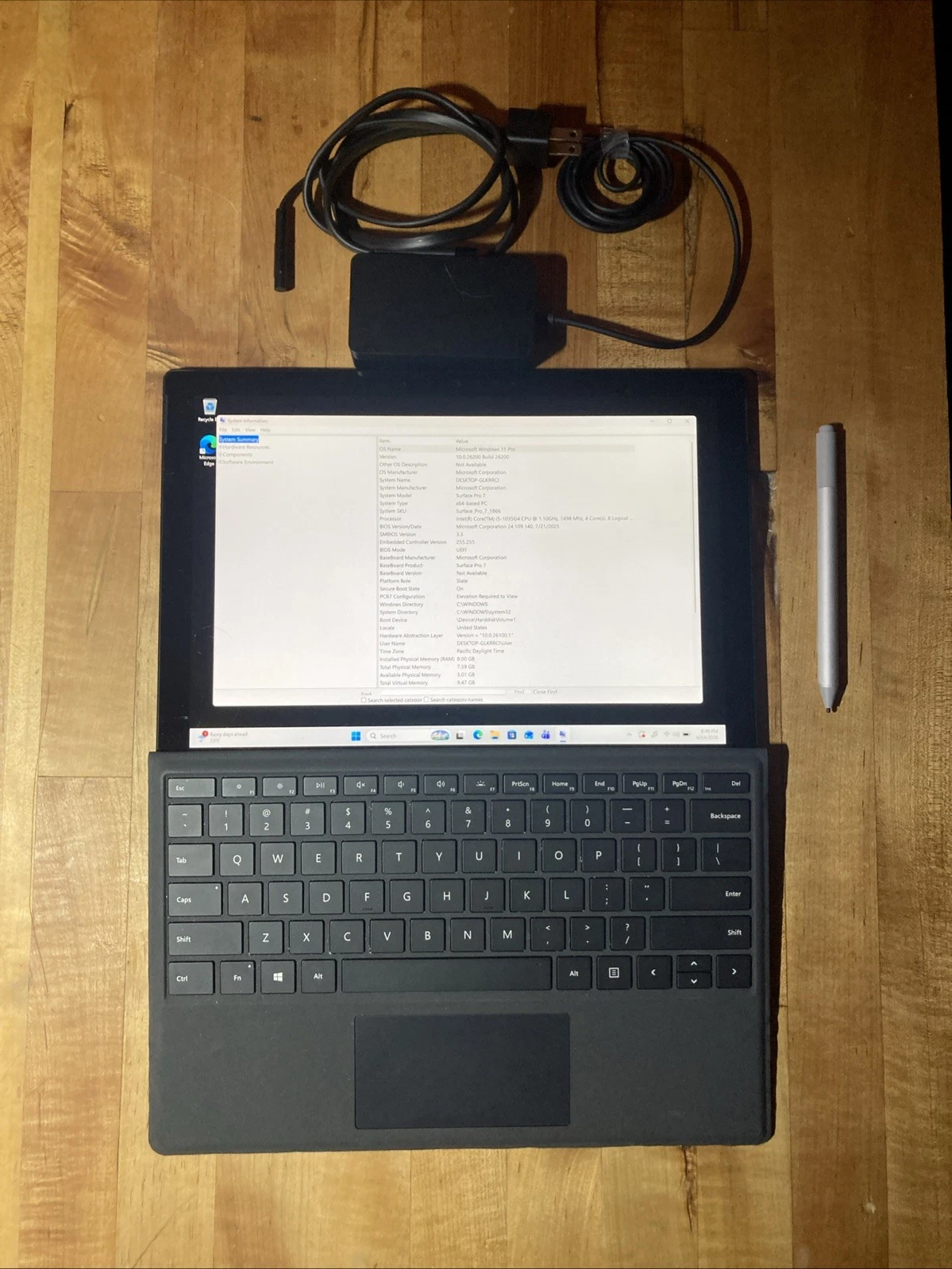 Surface Pro 7 1866 with Keyboard Charger And Accessories 256gb ssd