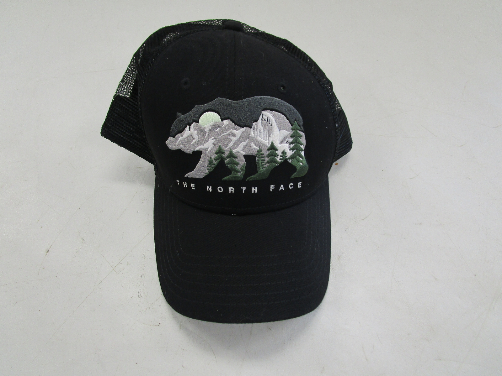 THE NORTH FACE UNISEX EMBROIDERED MUDDER TRUCKER HAT NF0A7WH3