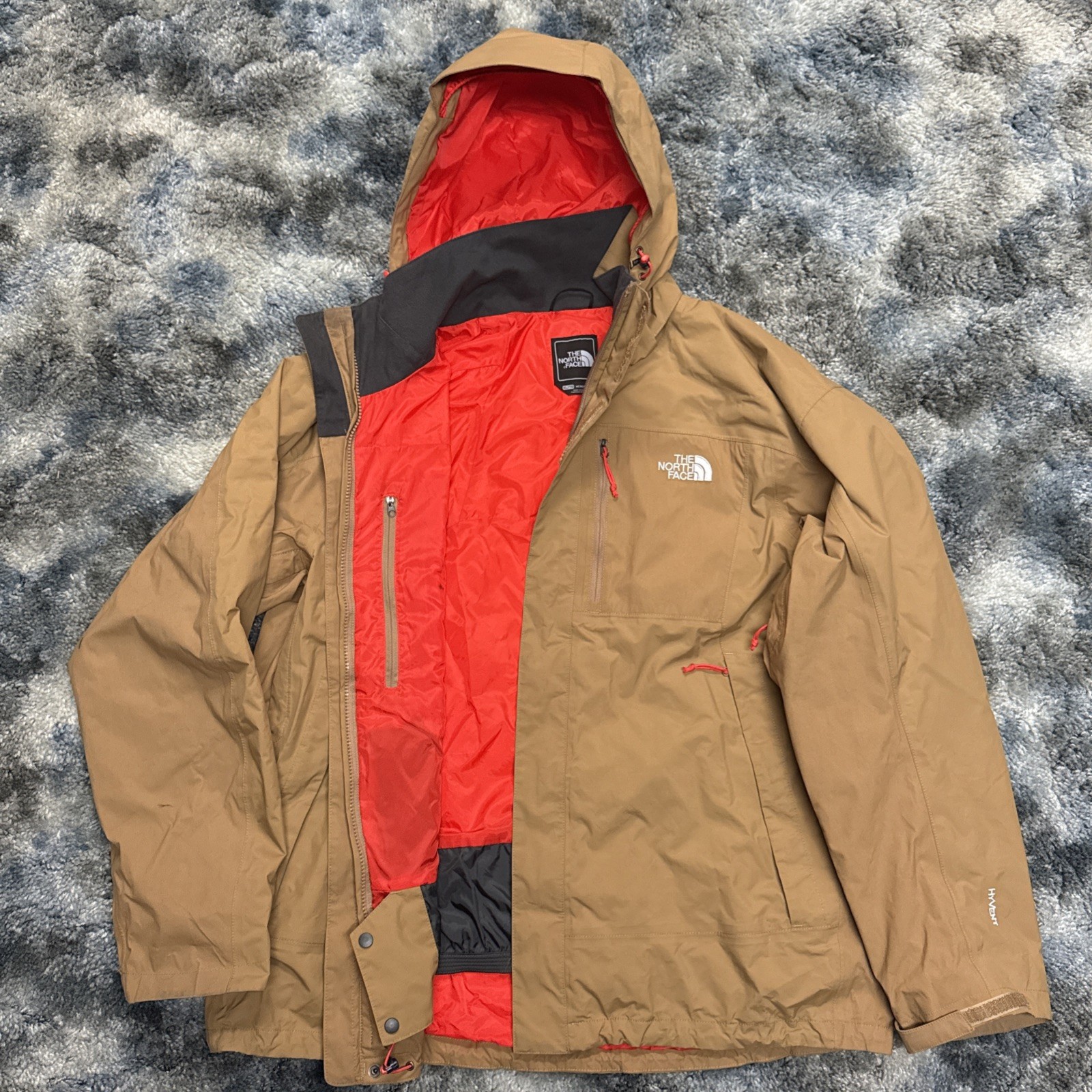 The North Face Men s Hyvent Waterproof Ski Jacket Shell Desert Tan/red inside