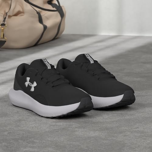 Talla 7 Under Armour Mens Charged Surge 4 Sneaker