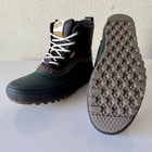 Vans MTE Standard Mid Snow Boots  Forest Green  US 9 5 Men s/ 11 Women s