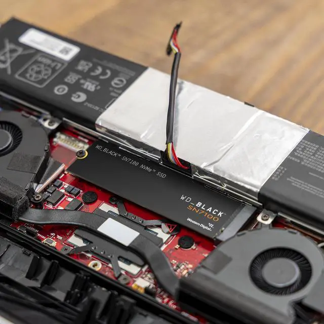 WD BLACK SN7100 M 2 2280 1TB PCI Express 4 0 x4 TLC 3D NAND Internal Solid State Drive  SSD  WDS100T4X0E