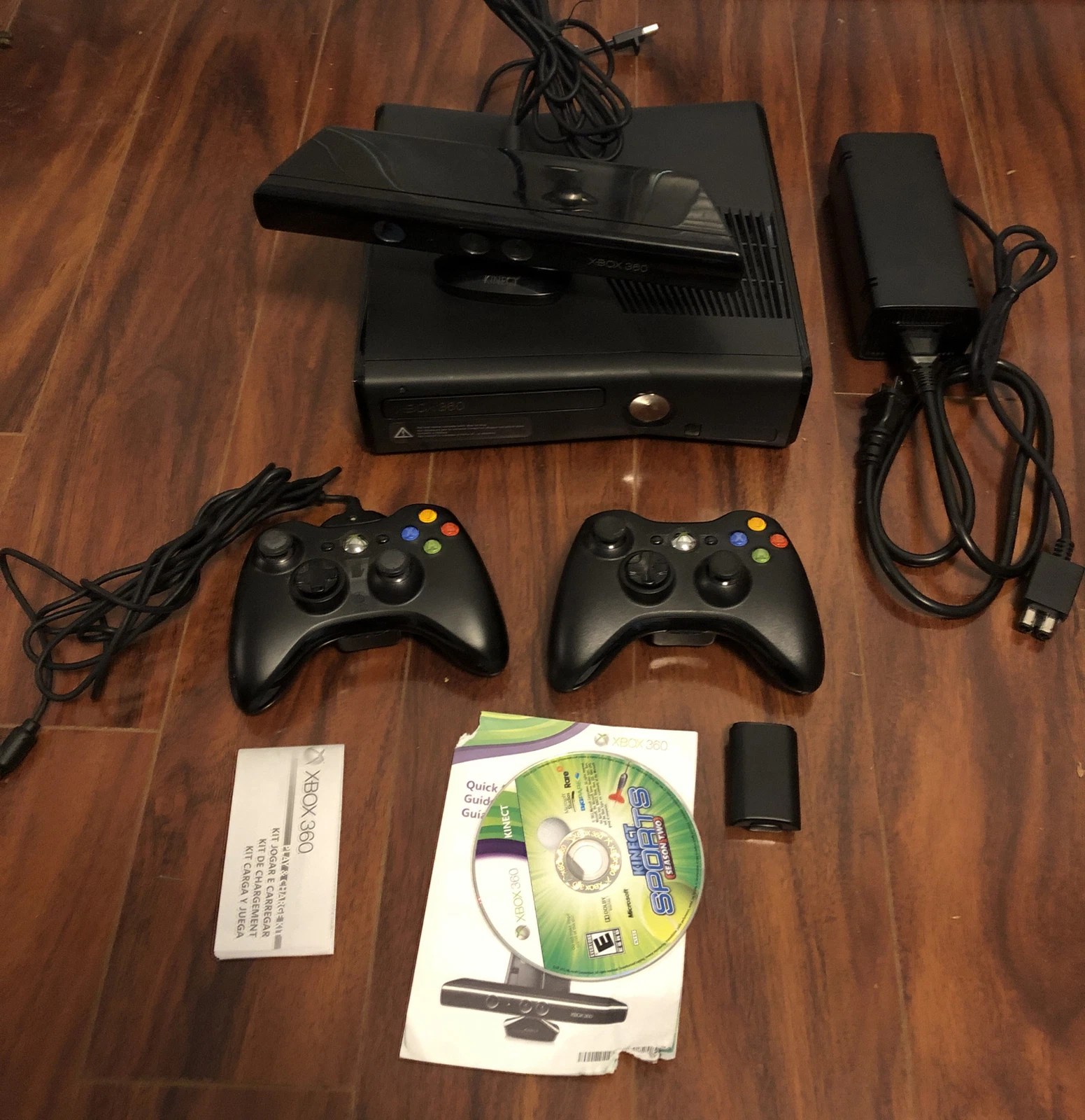 Xbox 360 S 250GB Black Console Model 1439 2 Controllers   Kinnect And Extra