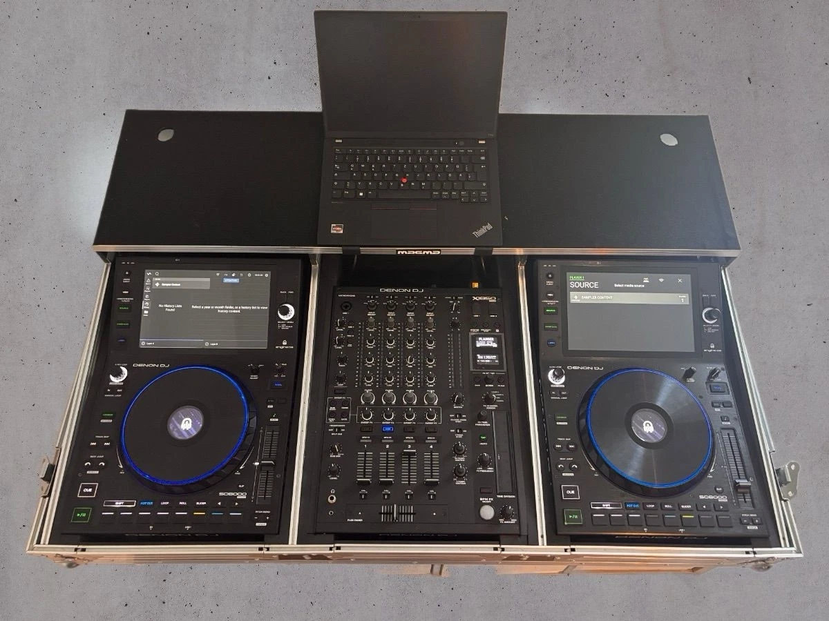   Denon DJ Set   2x SC6000 Media Players   X1850 Mixer & Flight Case   Excellent Condition   