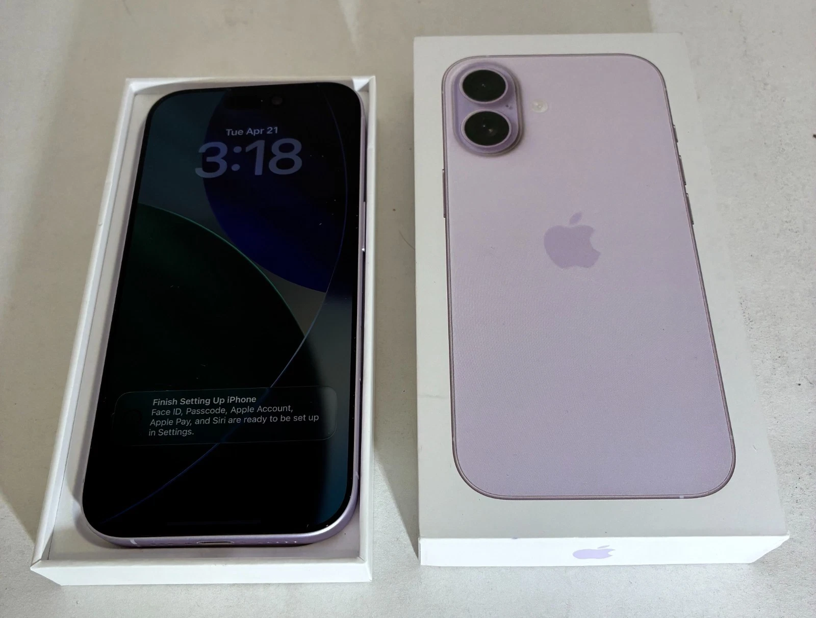 Apple iPhone 17   256 GB   Lavender  T Mobile  MG494LL/A Fast Shipping