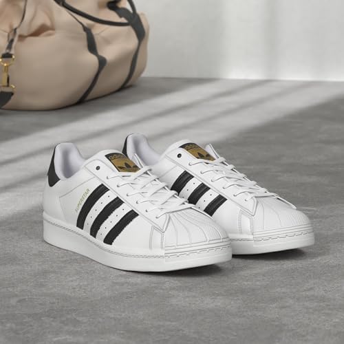 adidas Originals Mens Superstar Sneakers