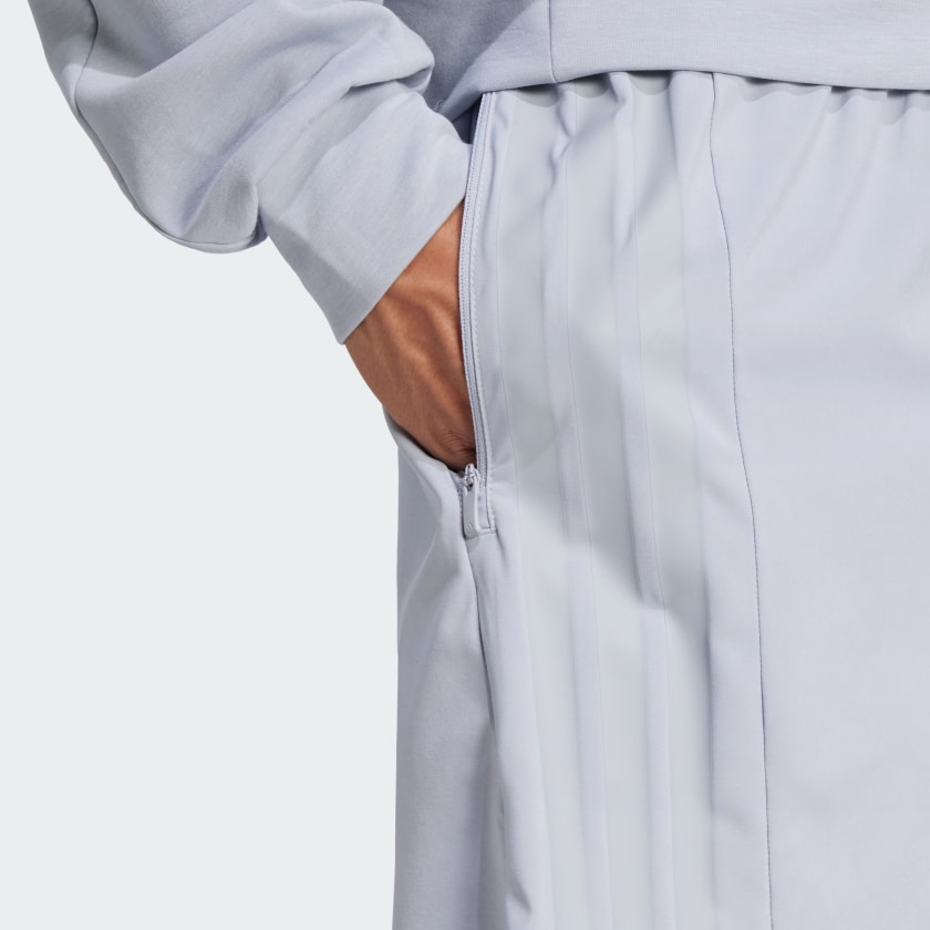 Talla: M7, COLOR SILVER TALLA M7 adidas men Designed for Training 3 Stripes Shorts