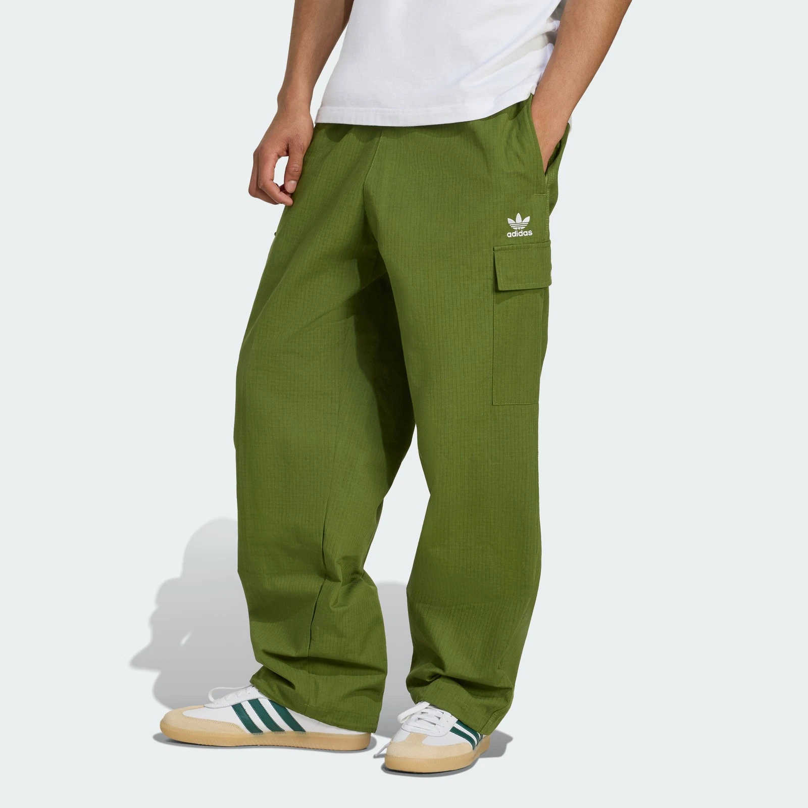 adidas men Trefoil Essentials Woven