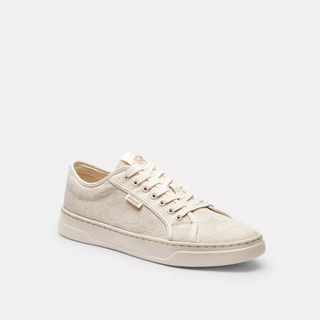 canvas sneaker
