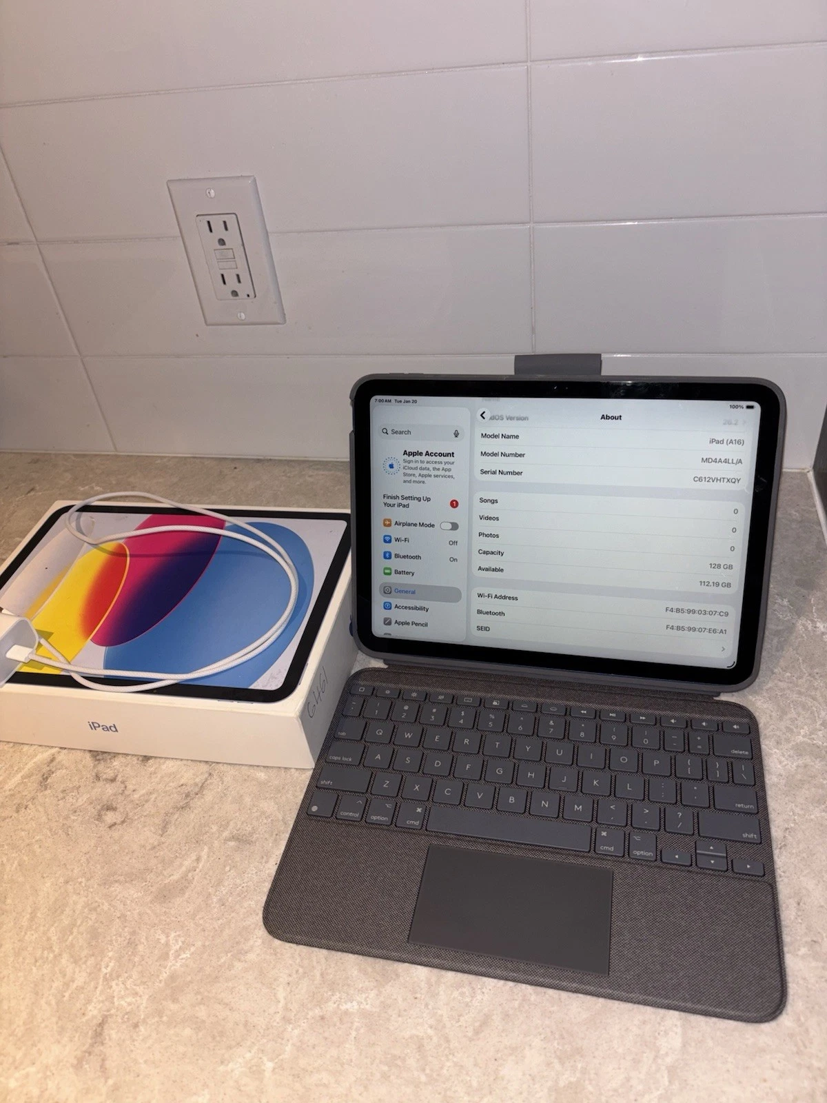 iPad 11th Generation A16 Blue 128gb WiFi Great Condition 