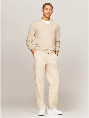 men s flag logo v neck sweater