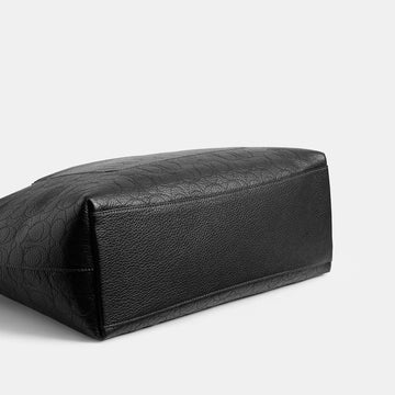 station tote bag in signature leather